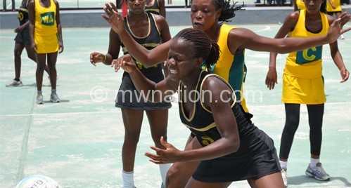 Tigresses shooter Sindi Simtowe in action against Diamond during the game on Saturday  