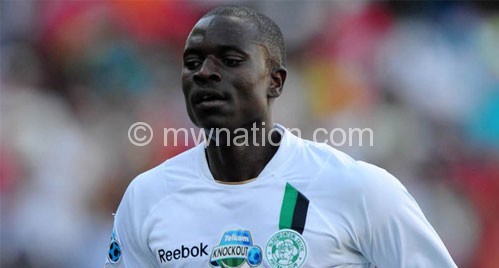 Celtic do not want to release Mzava (L)