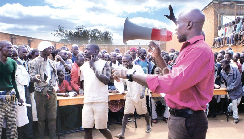 Kudziwe during one of his advocacy meetings at Chichiri Prison