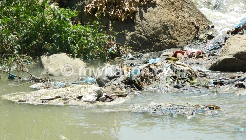 The filth in Mudi River which is a threat to lives