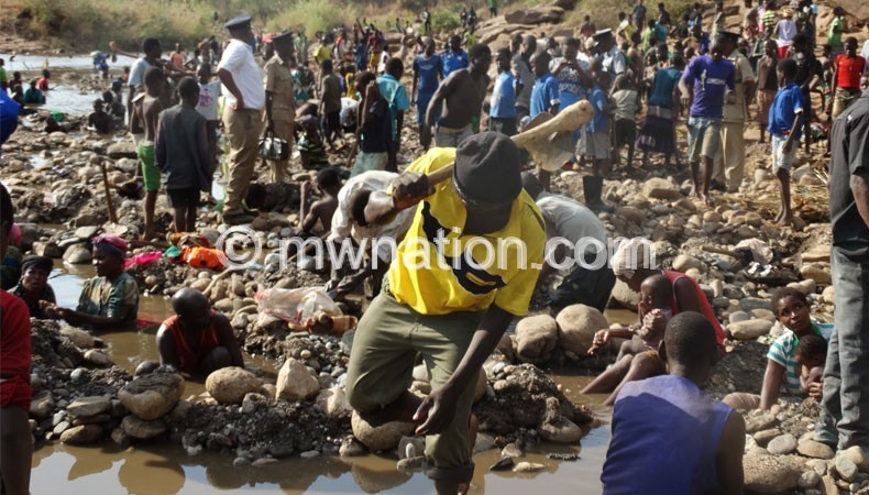 People in Salima illegally dig for minerals