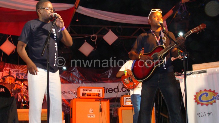 Edgar ndi Davis are renowned for their electric stage performances