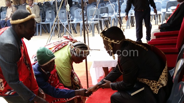 Bayethe: Maseko Ngoni chiefs saluting Gomani V at Lizulu  in Ntcheu on Saturday