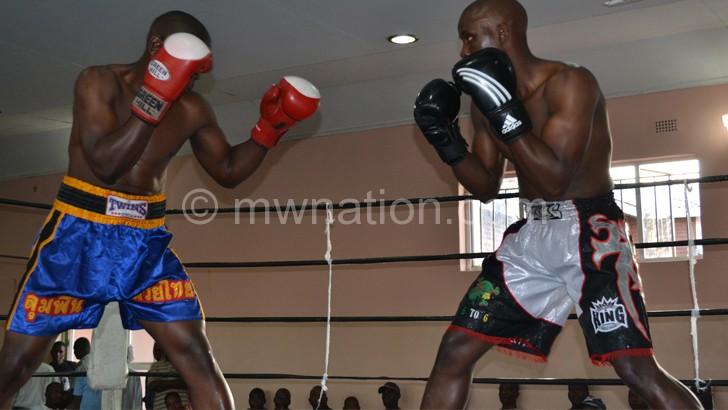Mwando (R): I will knock him out