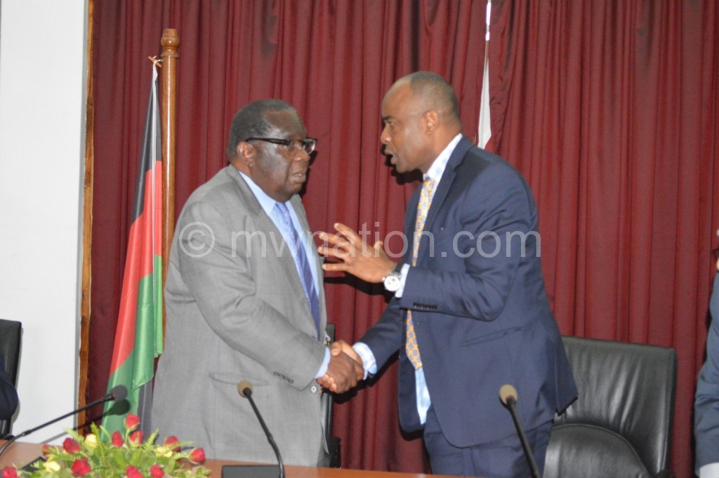 Exercise caution: Williams (R) seems to be telling Gondwe
