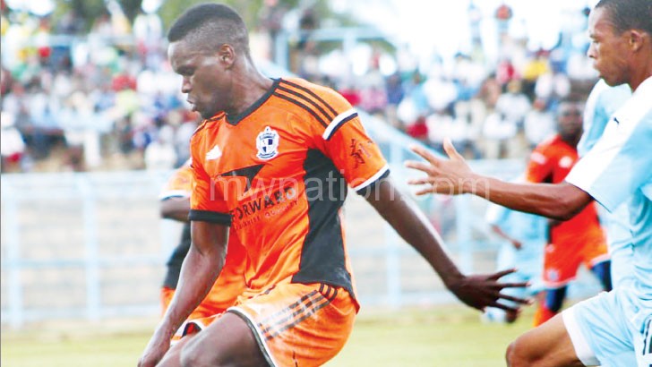 Wadabwa (L) had no mercy punishing his former club