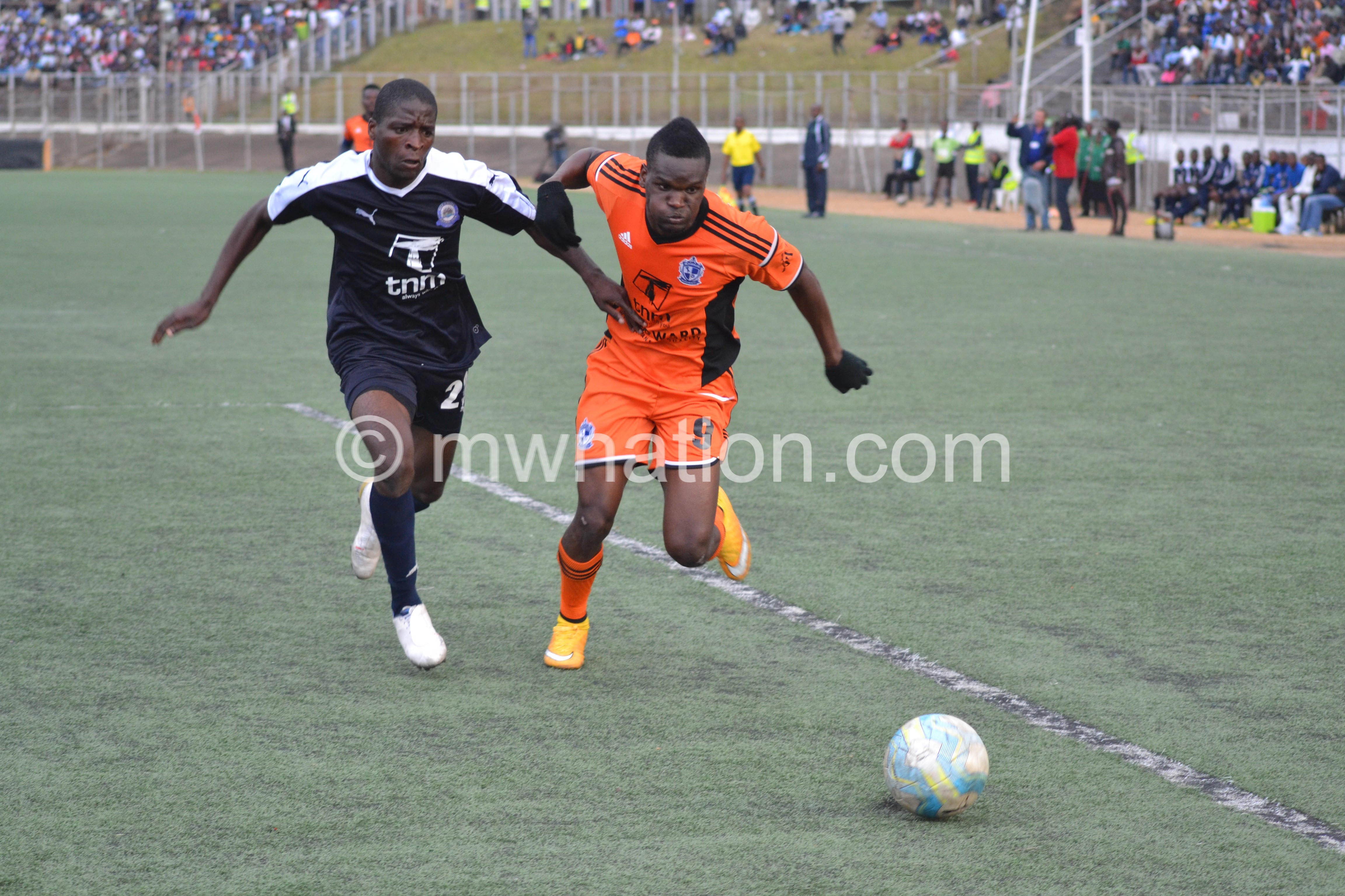 Wadabwa (R) tries to beat an Eagles player during their first round league encounter