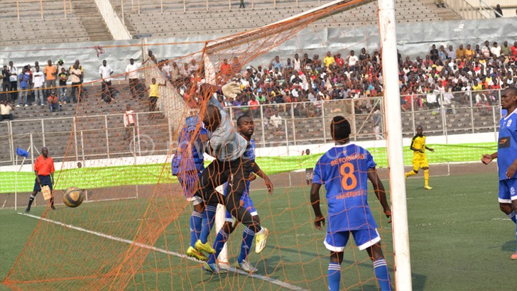 Wanderers players fail to stop KB’s Zinjani Yona’s shot