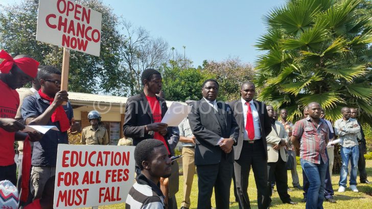 Unima student marchers demonstrating against the fee hike