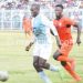 Bongani Kaipa (R) for Wanderers chases brace-hero Sibale
