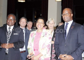 Muluzi (Right) with some of the delegates