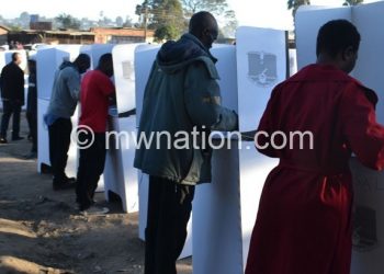 Pali mkokemkoke pa za tsiku limene Amalawi angadzaponyenso voti