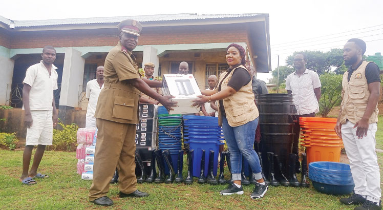 Macro donates items to Ntchisi Prison
