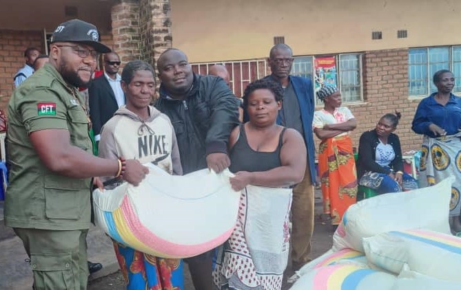 Ex-minister Mtambo cheers cyclone survivors
