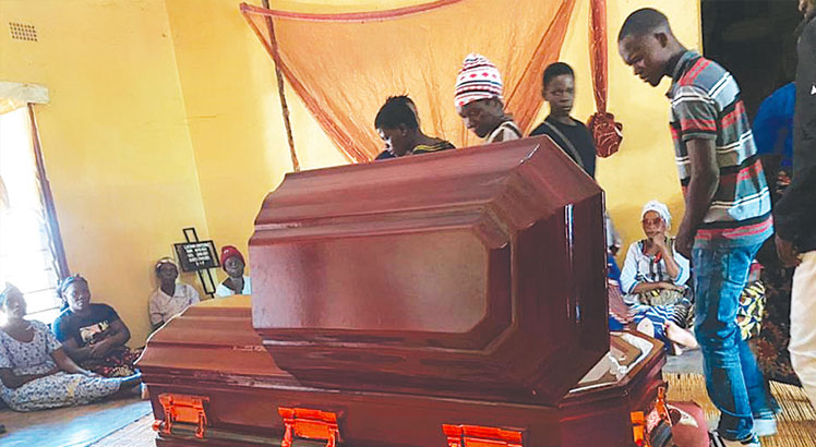 Senior Chief Malili laid to rest, hailed
