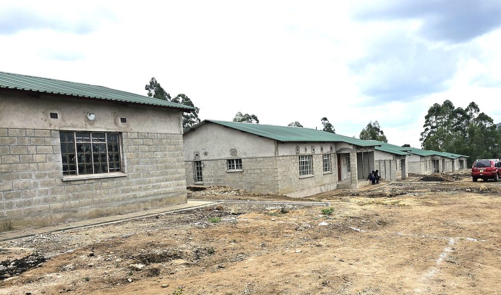 75 contracted to build police houses