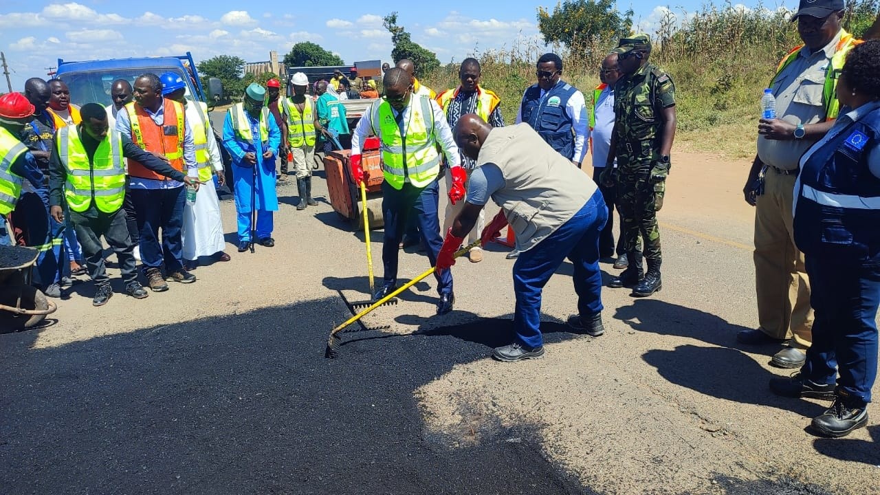 Govt launches K39.6bn road maintenance drive