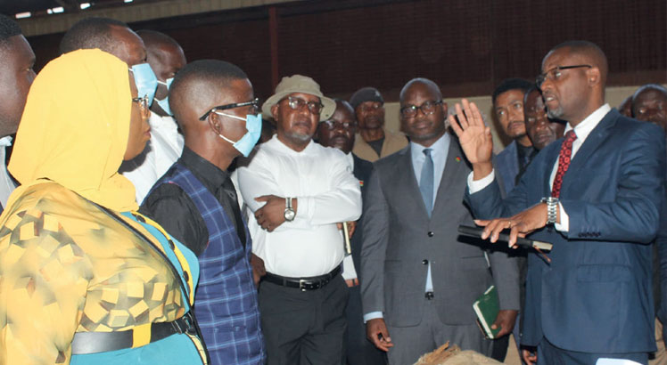 House committee to meet tobacco buyers
