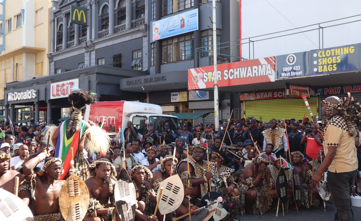 Govt starts repatriating 150 Malawians from SA